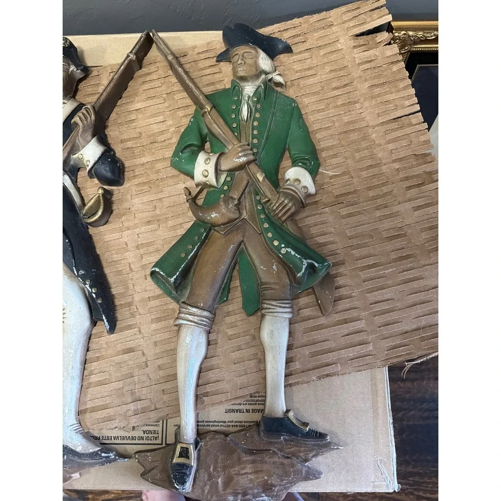 Vintage Sexton Cast Metal Revolutionary War Soldiers Wall Plaques Set of 2